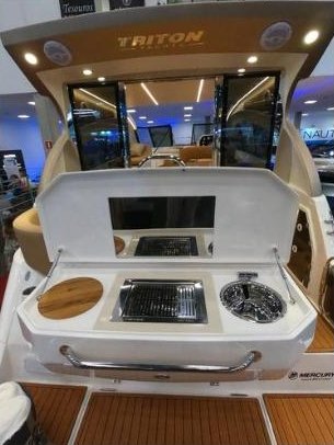 Triton 370 Hard Top 2023, foto 3